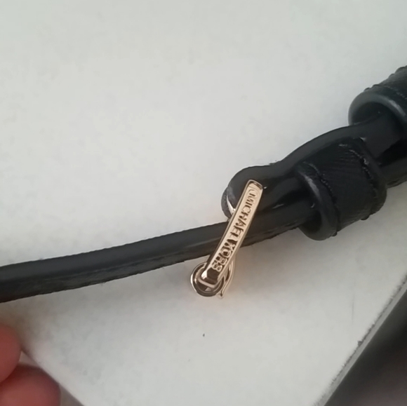 Michael Kors Karla MINI crossbody - Picture 6 of 8